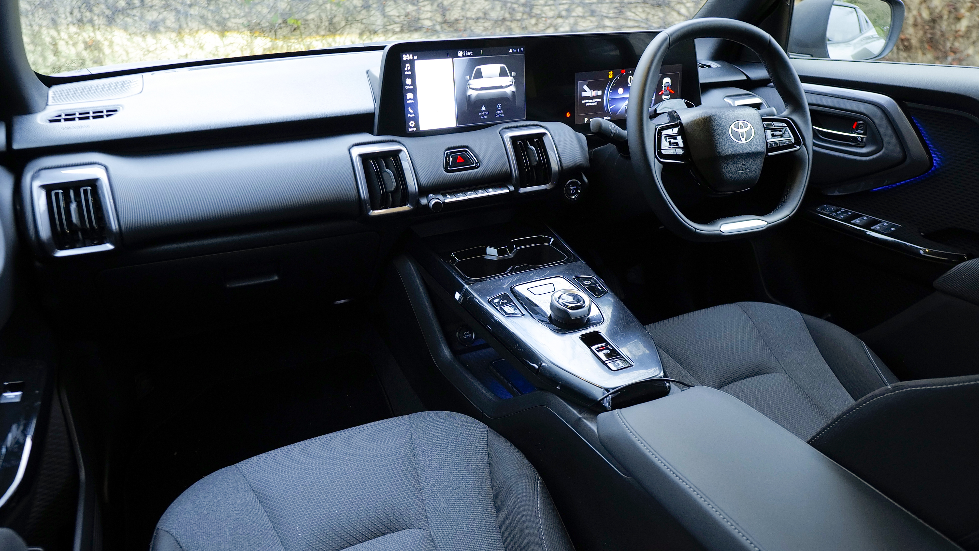 TOYOTA URBAN CRUISER ELECTRIC ESTATE 128kW Excel 61kWh 5dr Auto